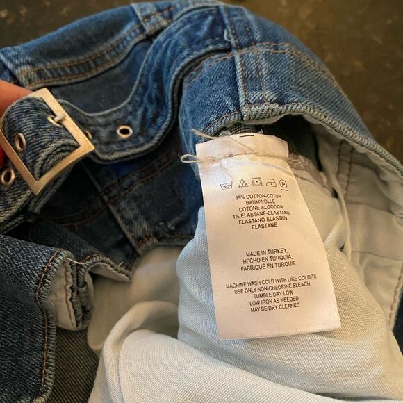 *Free People* Distressed Buckle Frayed Hem Denim Jean Skirt Sz 10 EUC - Picture 4 of 9